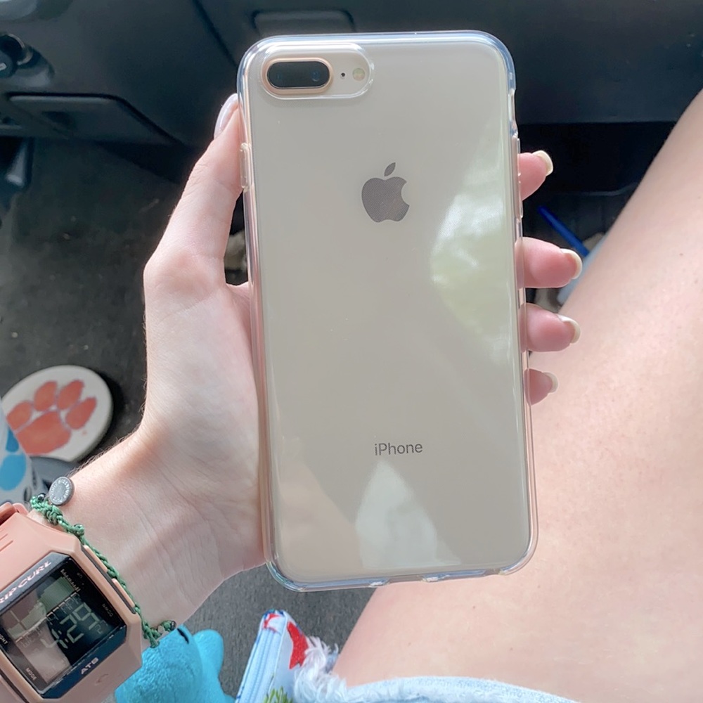 Selling because I got a new phone for Christmas!